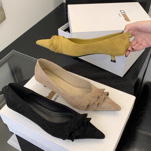 2025年新款法式尖头花边拼接绒面浅口细跟单鞋女低跟温柔风高跟鞋