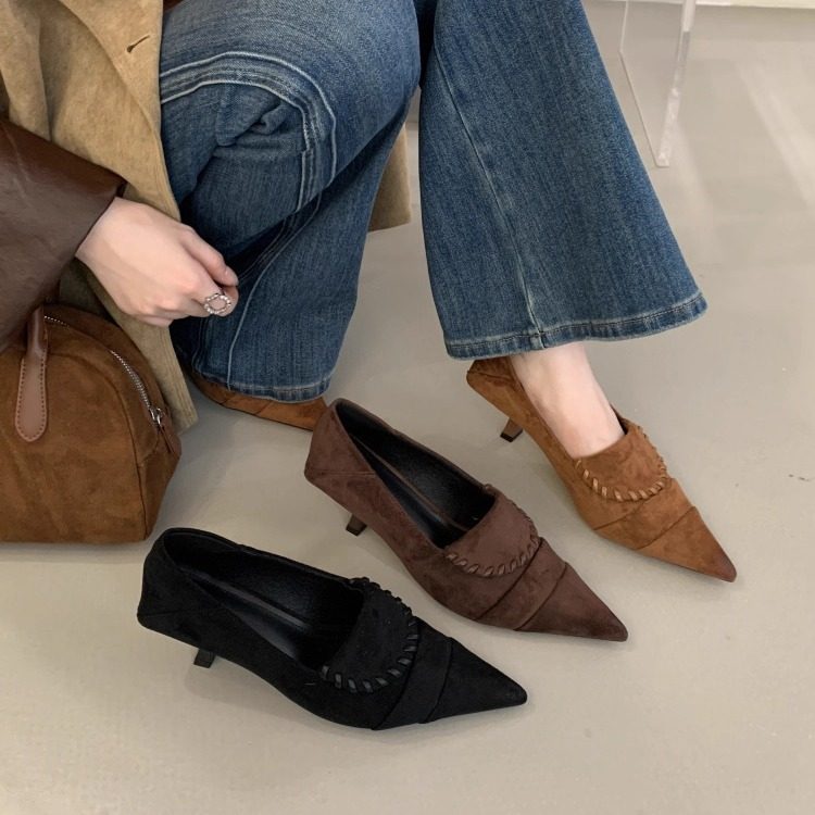 2025年秋季新款法式复古风尖头绒面深口高跟鞋女通勤细跟棕色单鞋,女鞋,深口单鞋,淘宝优惠券,粉丝福利购,淘宝优惠卷