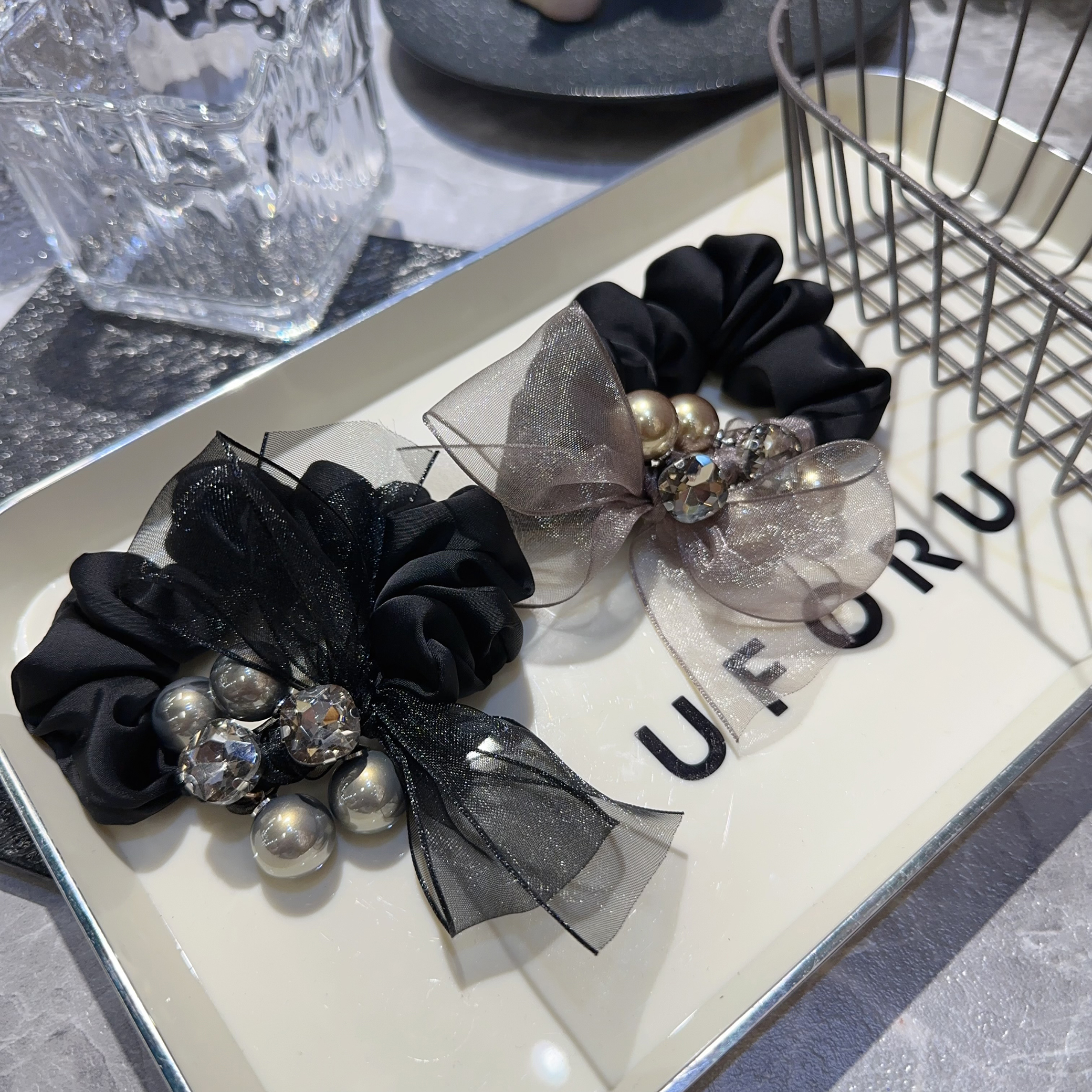 高级感蝴蝶结闪钻肠圈网纱亮珠精致发绳气质优雅发圈轻奢春夏发饰