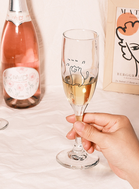 cheers！原创简笔画小奶狗玻璃杯香槟杯红酒杯甜酒杯氛围感高脚杯