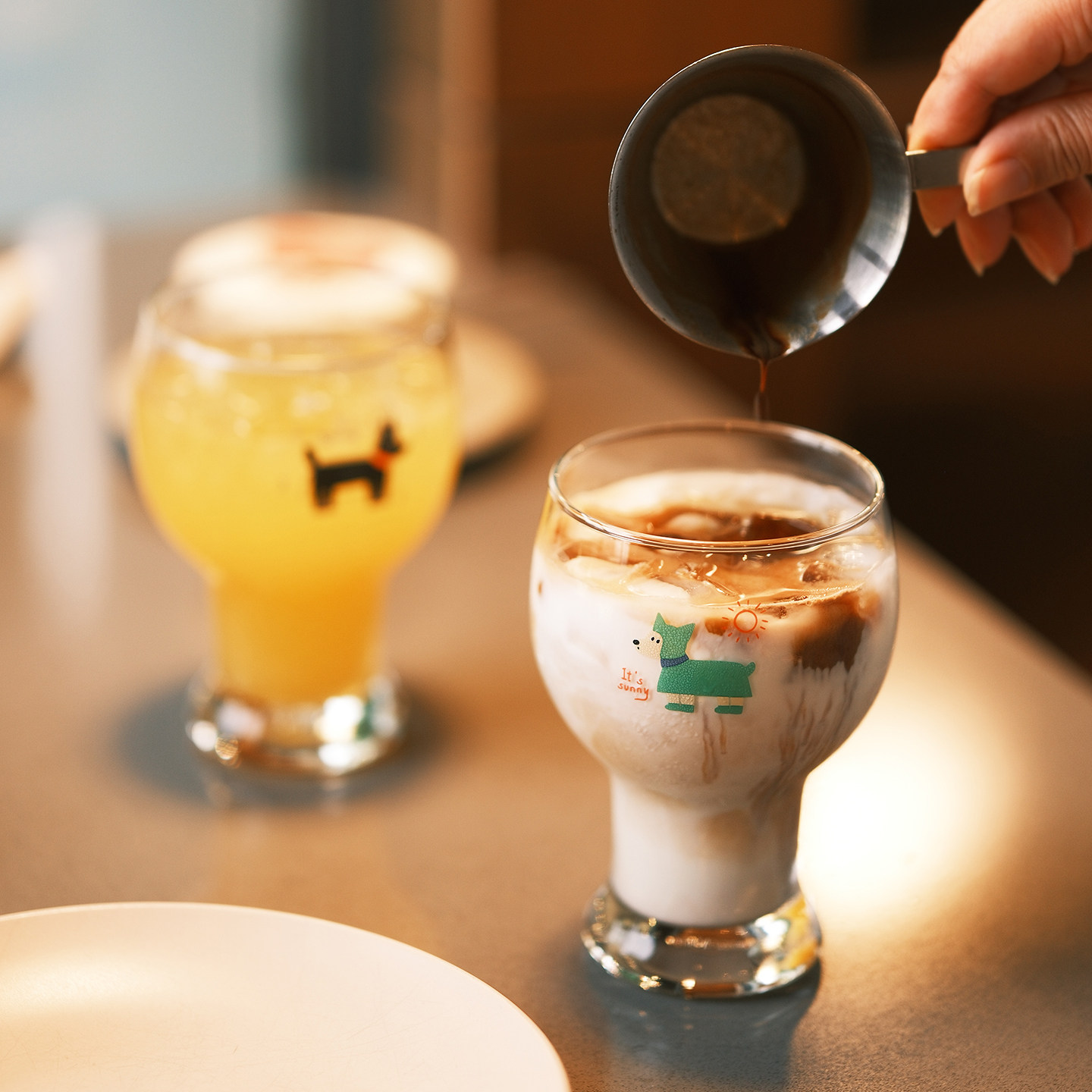原创&ldquo;天气小狗&rdquo;玻璃杯大容量啤酒杯牛奶咖啡杯高脚杯果酒杯水杯