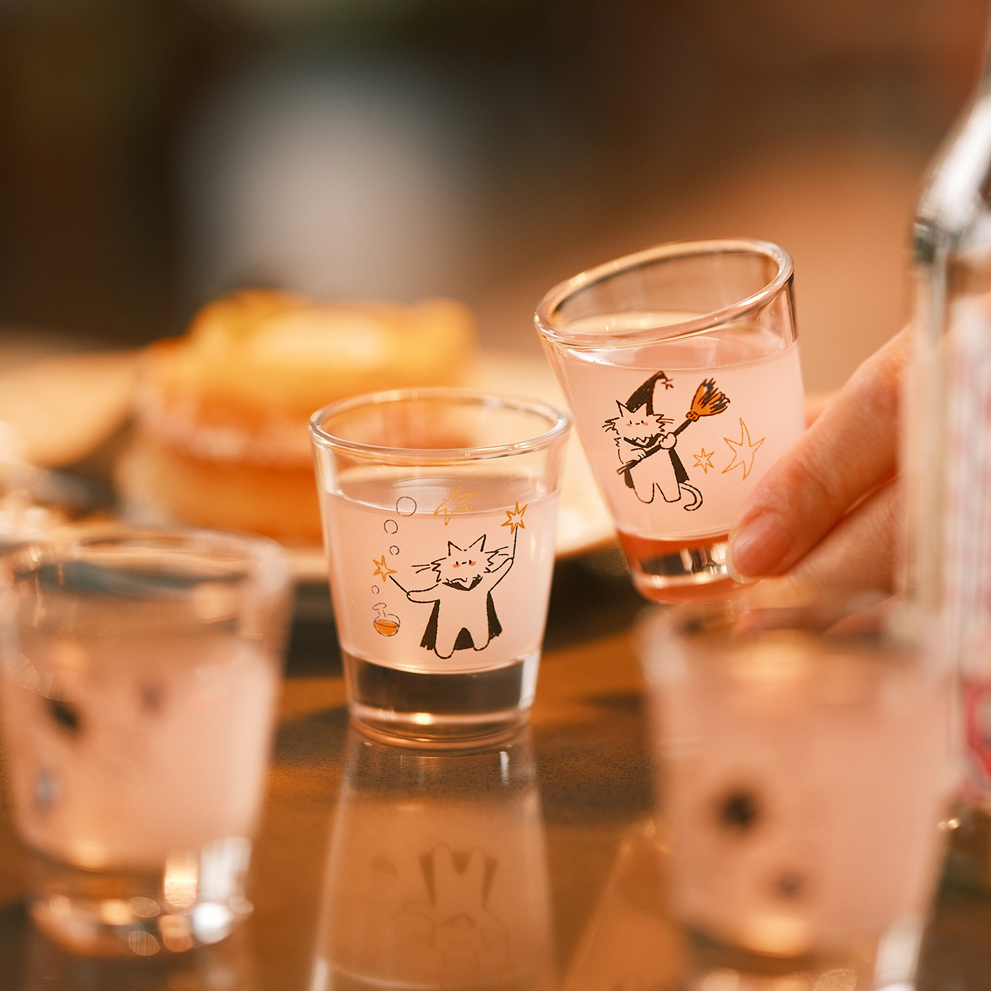 原创魔法小猫卡通玻璃一两小白酒杯迷你烧酒杯果酒杯烈酒杯清酒杯