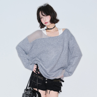 原创设计镂空露肩毛衣女 ü线下店同款 万有引力博物馆 wink