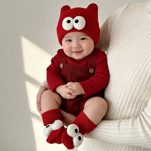 婴儿帽子红色卡通大眼毛线帽男女宝宝秋冬保暖护耳帽宝宝袜子套装