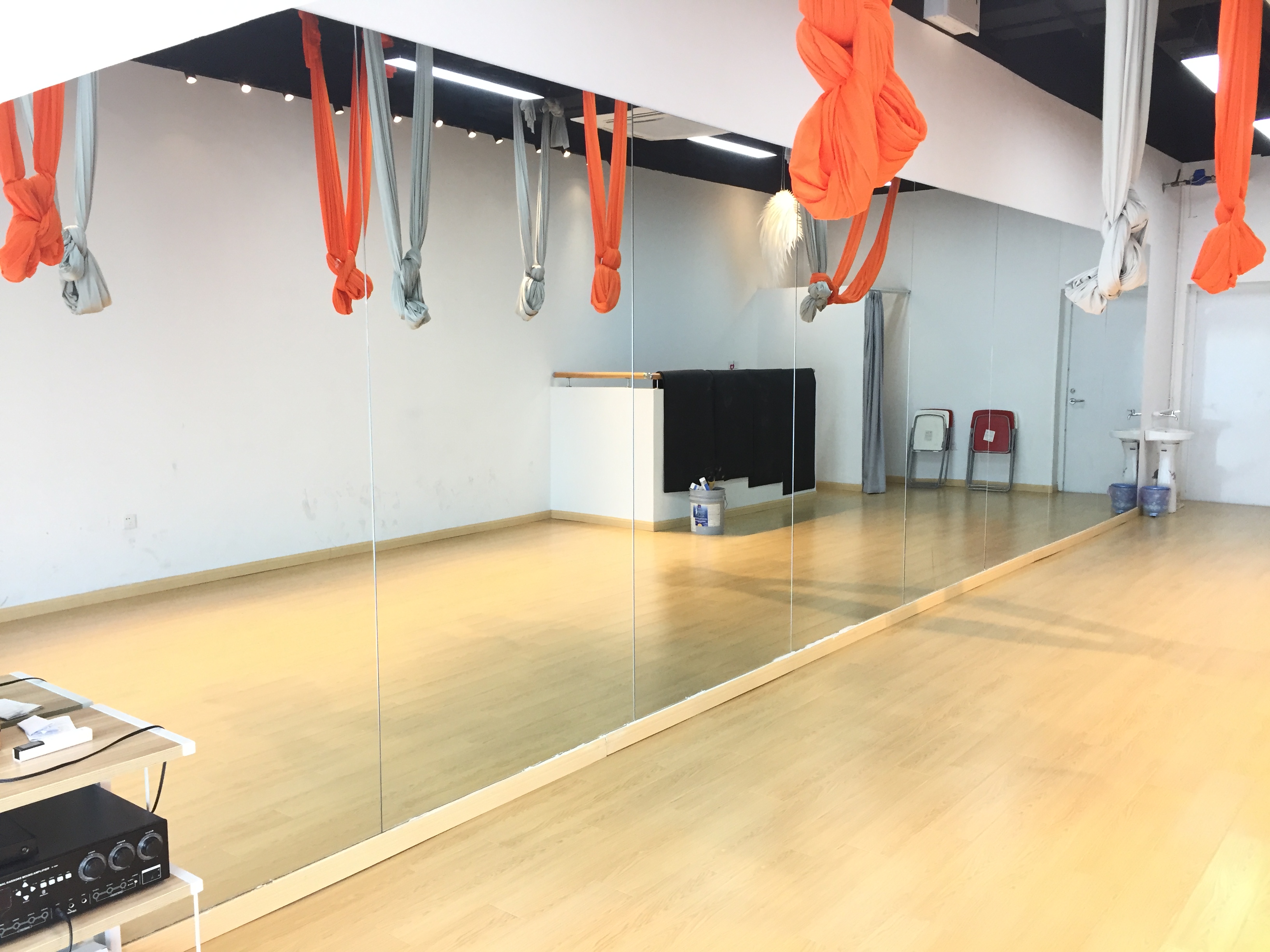 上海上门定制安装舞蹈镜瑜伽镜健身房镜子贴墙大镜子