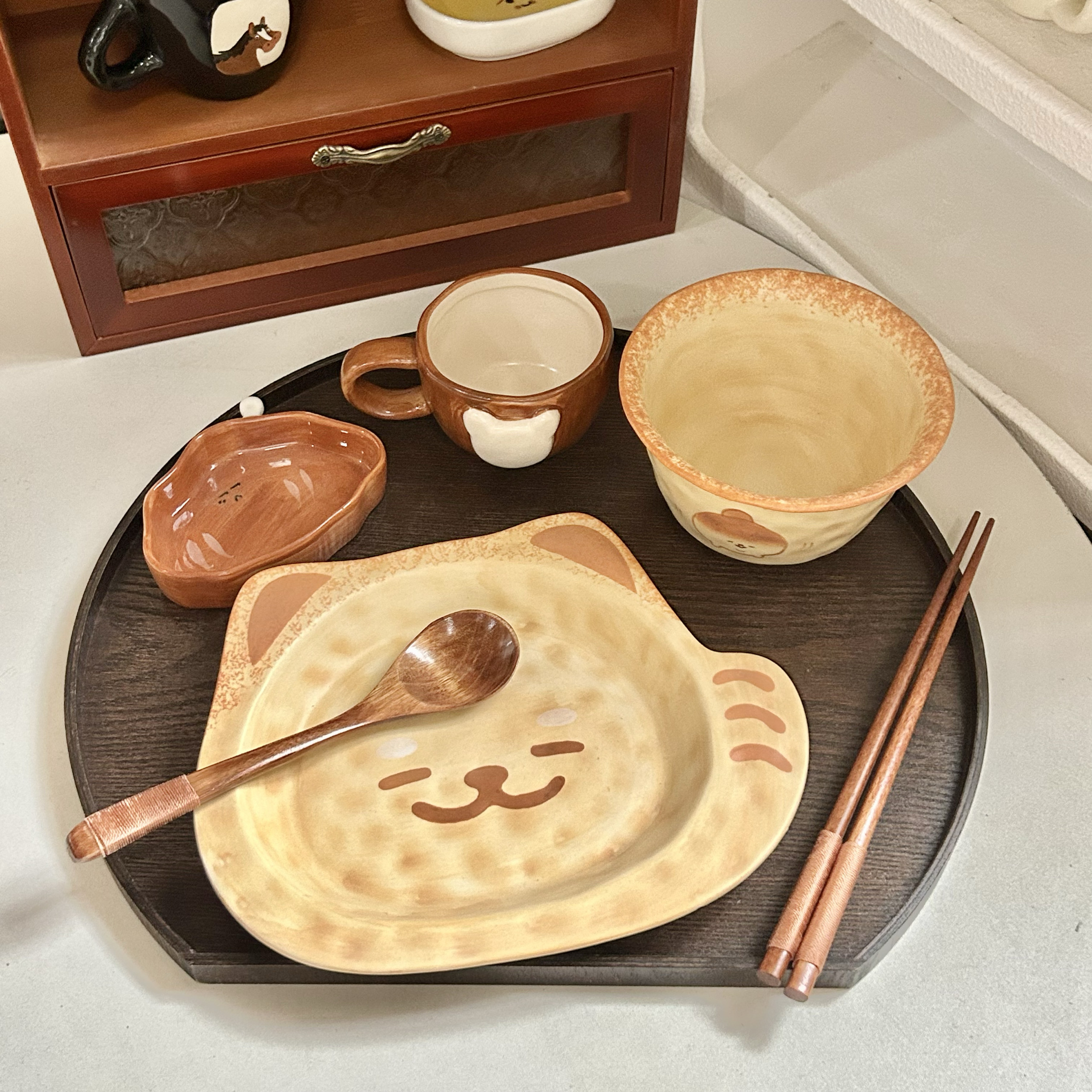 可爱卡通陶瓷餐具家用釉下彩碗盘套装一人食月子餐具仪式感
