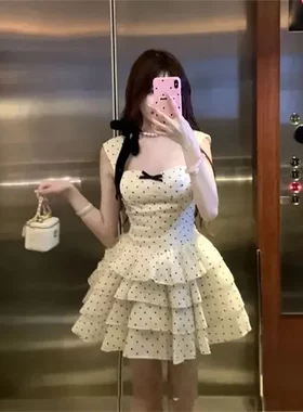 甜辣风波点吊带连衣裙套装女薄款白色防晒开衫拼接超仙蛋糕短裙子