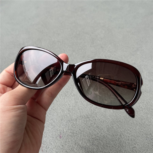 伊沃弗小框女士墨镜偏光太阳镜女茶色黑色防晒眼镜优雅女旅游拍照