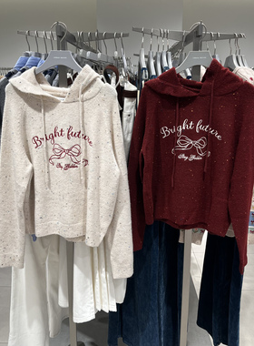 UR国内代购2026春季女休闲红色撞色刺绣连帽抽绳针织衫UYY950157