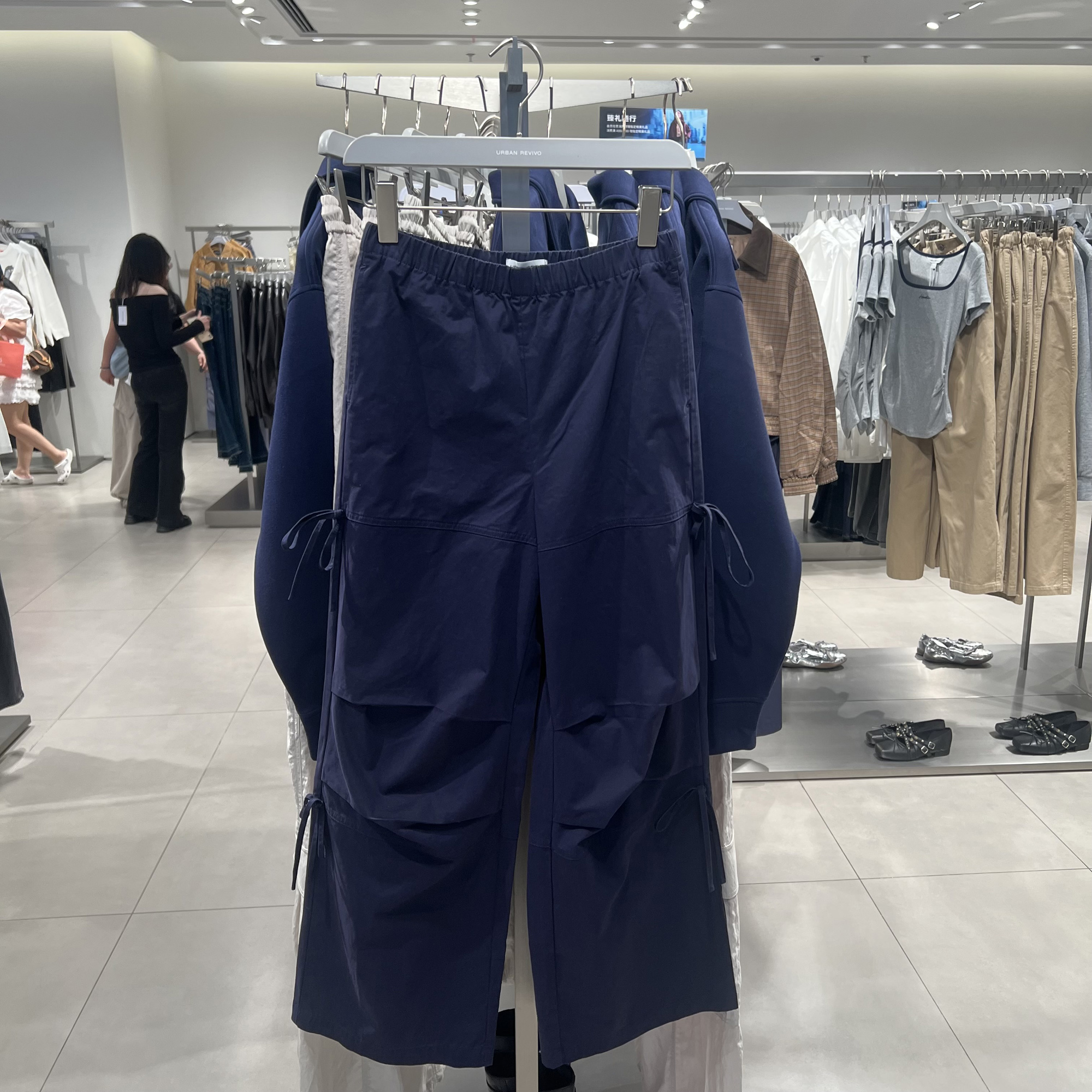 UR国内代购2025秋季女装休闲褶皱系带松紧腰棉质阔腿裤UYL650077