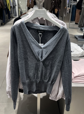 UR国内代购2025冬季女装休闲风格雷系假两件针织开衫UWU950046