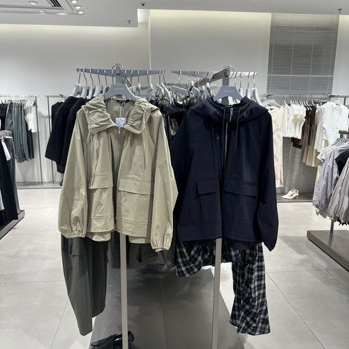 UR国内代购2025秋季女装琥珀流光风连帽抽绳超宽松外套UWM150072