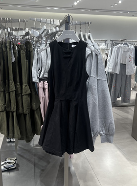 UR国内代购2025秋季女装时尚百搭休闲蝴蝶结装饰连衣裙UYU750127