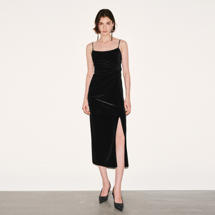 UR国内代购2026春季女装魅力气质吊带褶皱修身连衣裙UWG760005