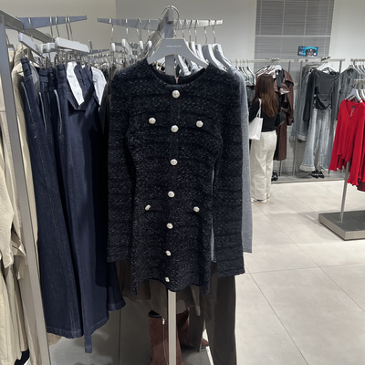 UR国内代购2025冬季女装魅力拉链修身超短款针织连衣裙UWG950239