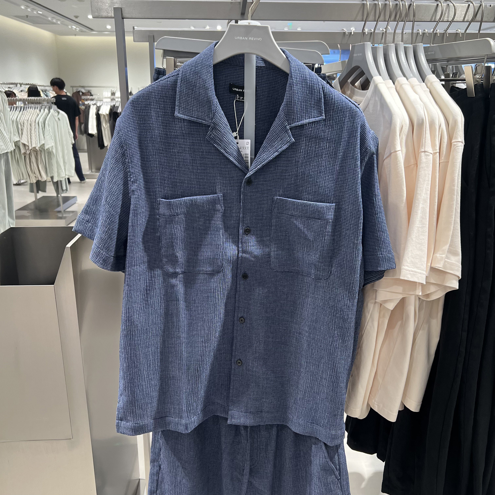 UR国内代购2026夏季男装休闲风翻领纽扣格子短袖衬衫UML260050