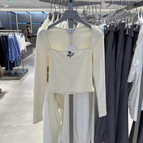 UR国内代购2025春季女装甜美显瘦休闲风百搭时尚T恤UIU450006