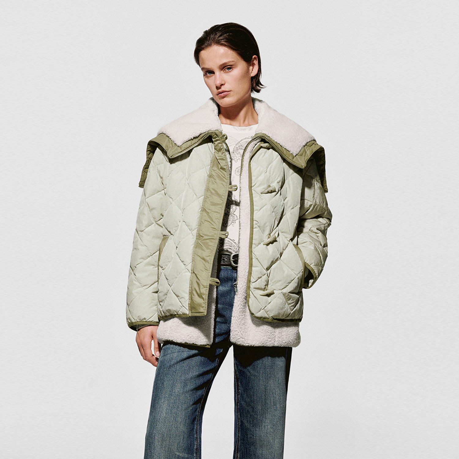 UR国内代购2025冬季女装撞色牛角扣菱格绗缝羽绒外套UWH150069