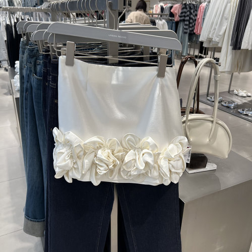 UR国内代购2025春季女装时髦法式气质花朵堆叠短裙半裙UYU550018