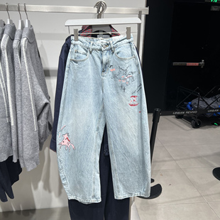 UR国内代购2025冬季女装潮流涂鸦印花刺绣弯刀牛仔长裤UYV860009