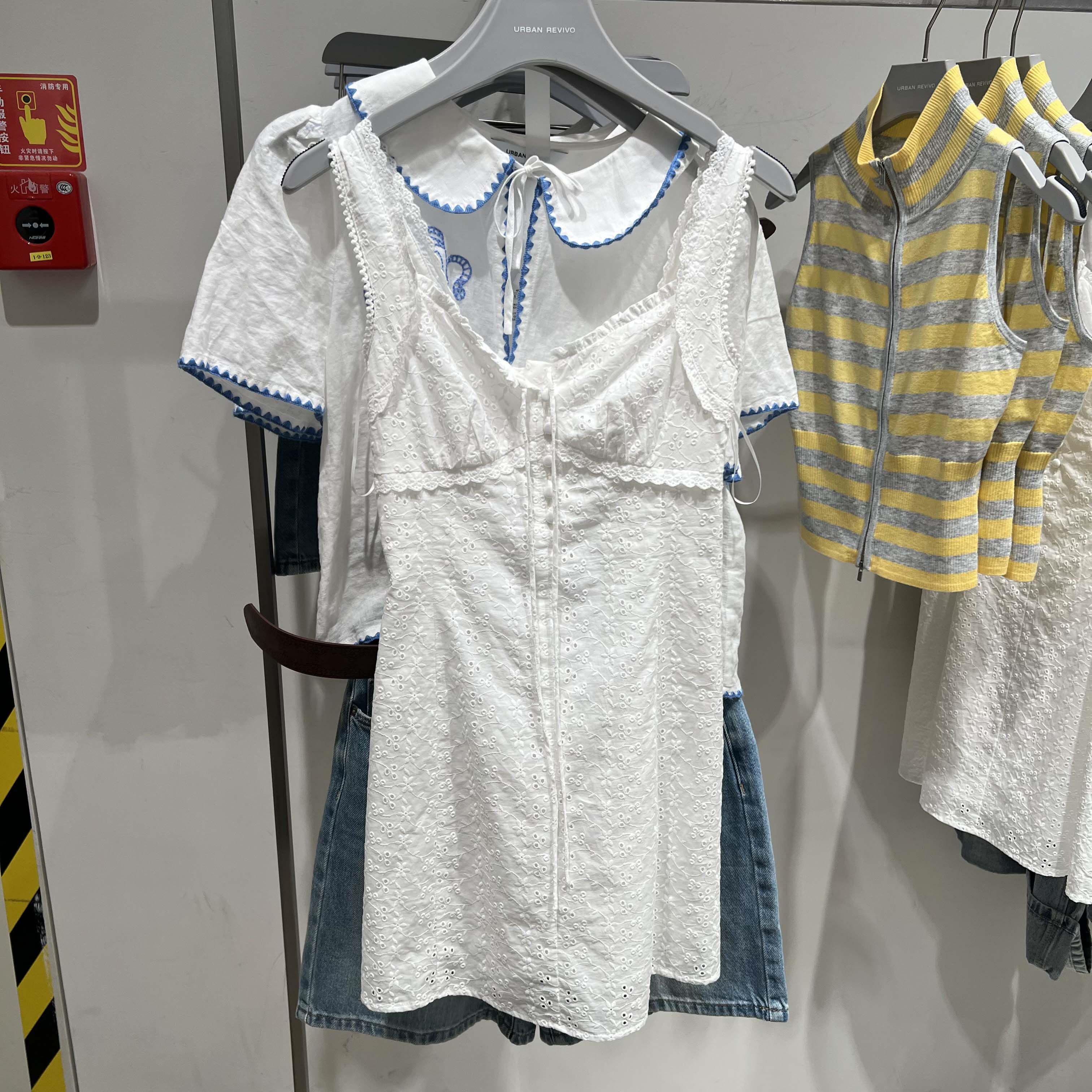 UR国内代购2026夏季女装镂空花卉刺绣系带超短连衣裙UYL760059