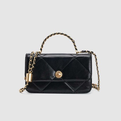 UR国内代购2025冬季女士菱格链条锁扣翻盖手提斜挎包UAWB60013