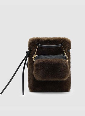 UR国内代购2026春季女士百搭复古时髦毛绒单肩斜挎包UAWB60092
