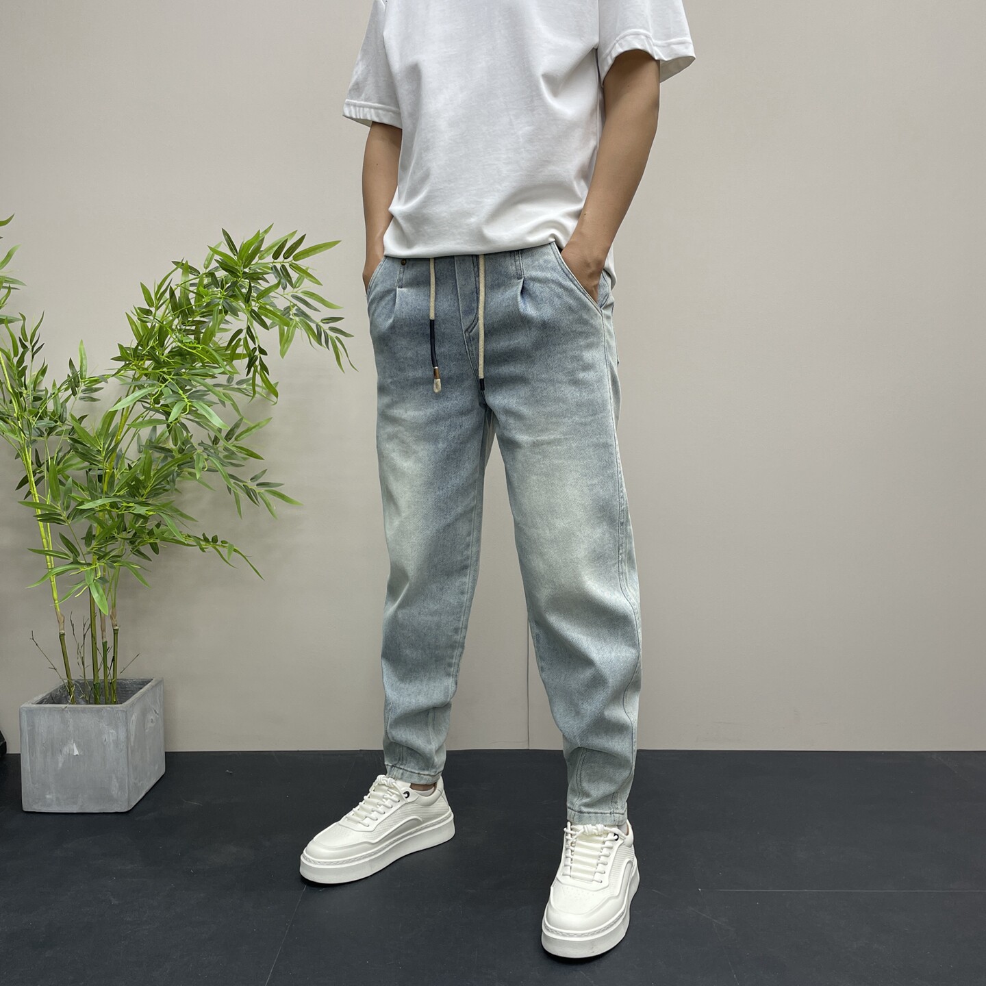 男士休闲裤铆钉装饰百搭束脚裤2025潮流帅气秋季美式宽松哈伦裤子