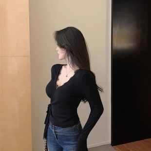 打底衫 黑色性感法式 长袖 上衣女春秋外穿内搭修身 v领蕾丝绑带短款