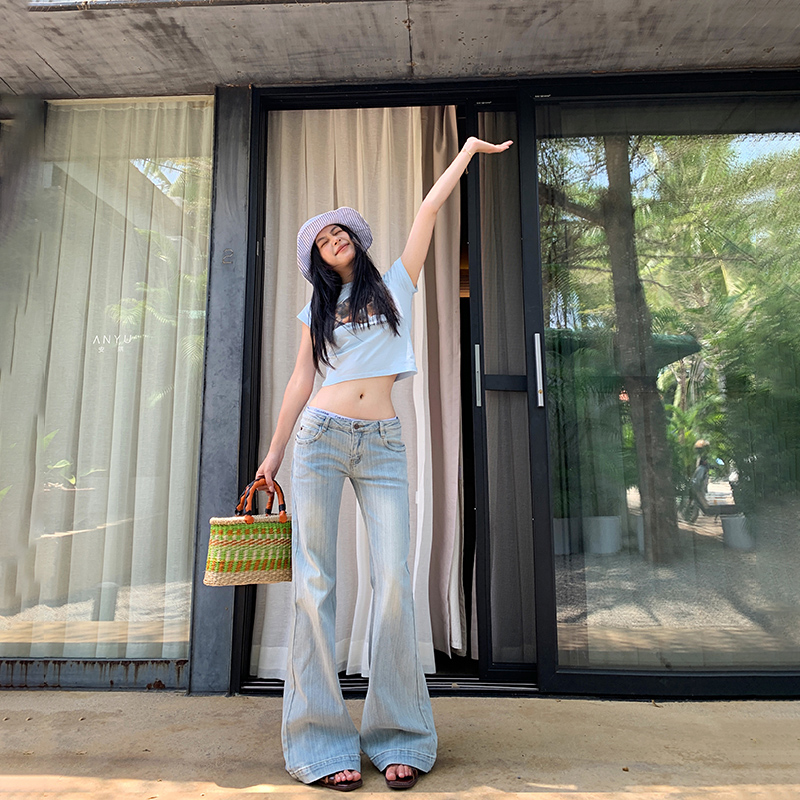 浅色微喇叭牛仔裤女2025夏季新款弹力宽松显瘦美式低腰辣妹拖地裤