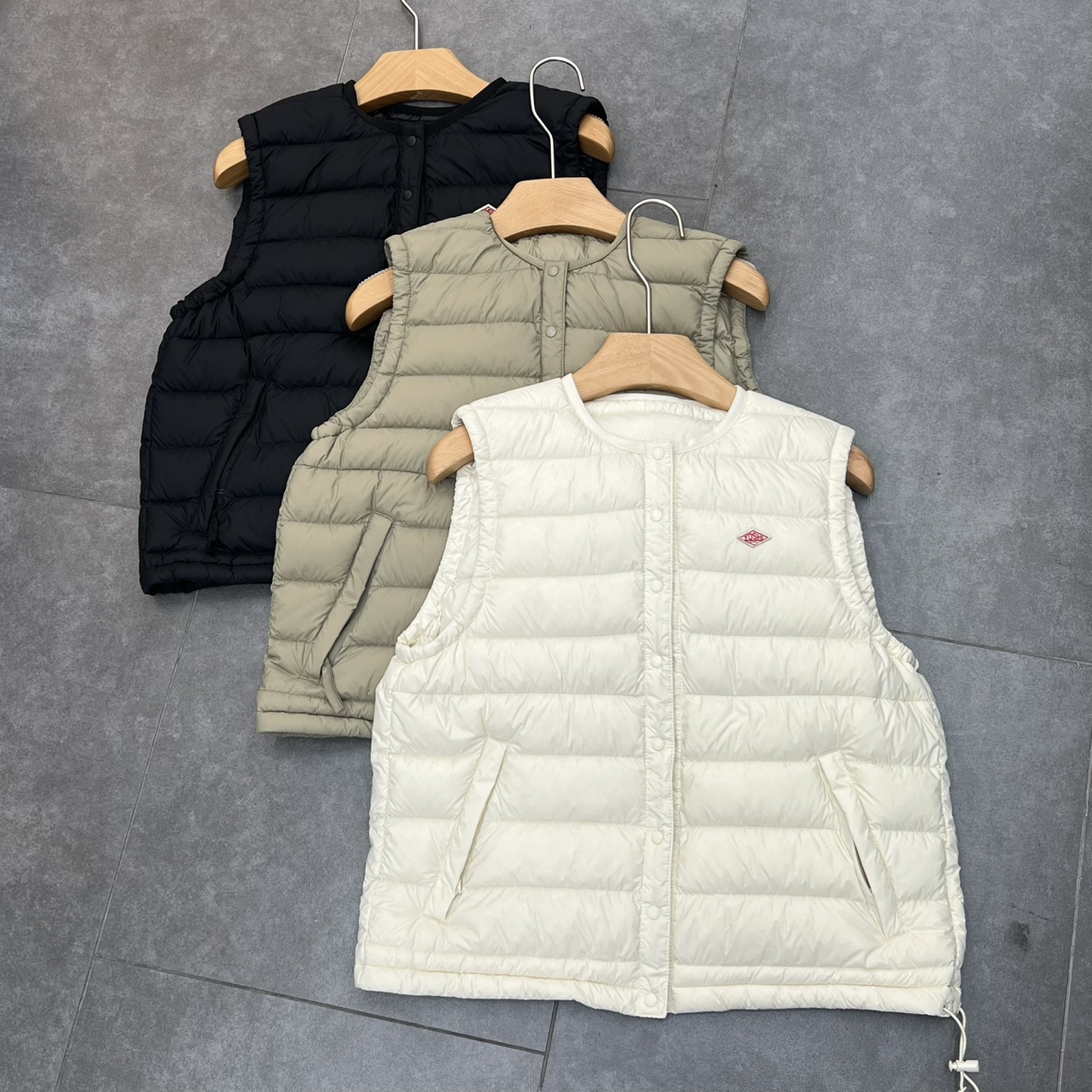 欧货女装2025秋冬新款鹅绒马甲