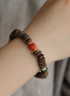 天然沉香隔片随形手链配天然满色满肉南红精雕灯笼珠蜜蜡直切松石