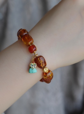 高端定制天然花珀随形手链搭配纯银鎏金镶嵌冰红玛瑙配饰珐琅彩