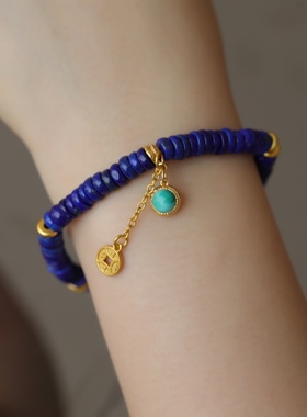 天然青金石手链搭配鎏金隔片松石钱币吊坠精致的一款设计