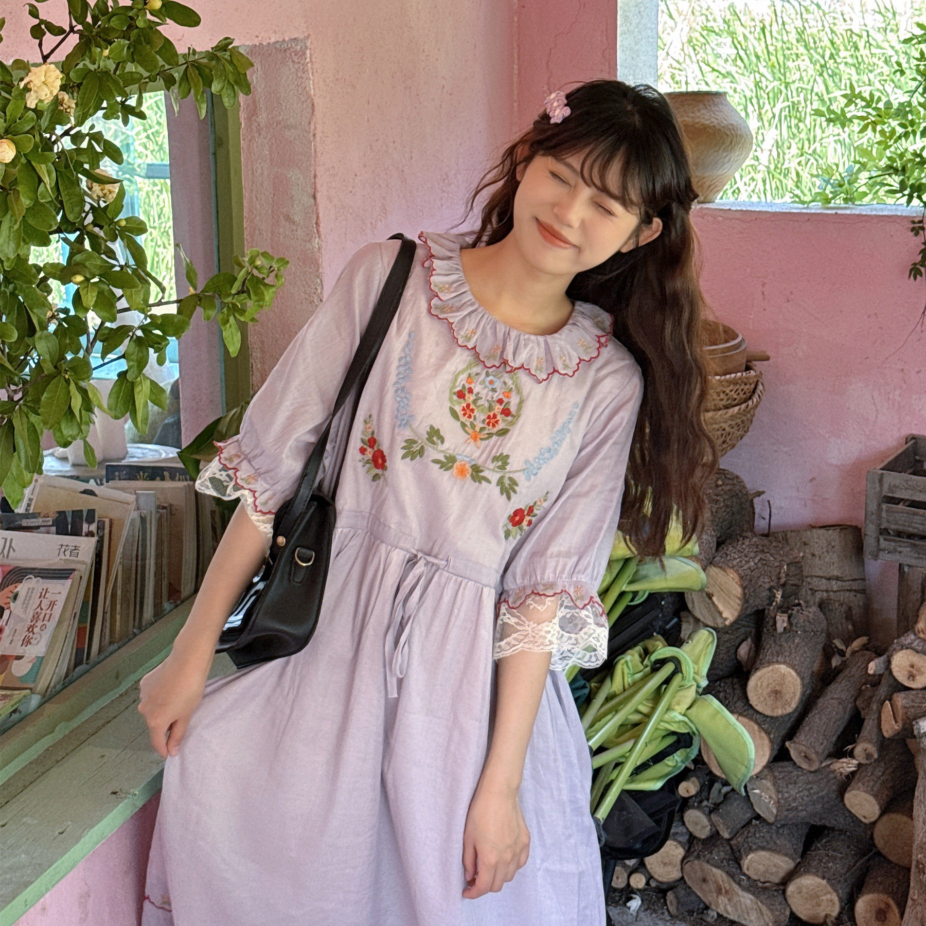 少女田园风刺绣荷叶领短袖连衣裙