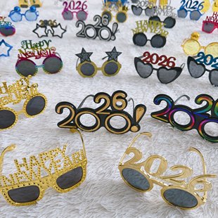 2026年跨年party装饰搞怪眼镜新年元旦派对布置拍照道具网红眼镜