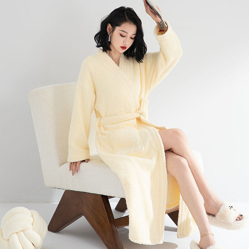 睡衣女款2026新款冬加厚女士珊瑚绒睡袍女大码可外穿长款黄色