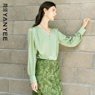 法式 新款 优雅复古轻奢上衣 女2026春季 颜域浅绿色缎面挂脖系带衬衫
