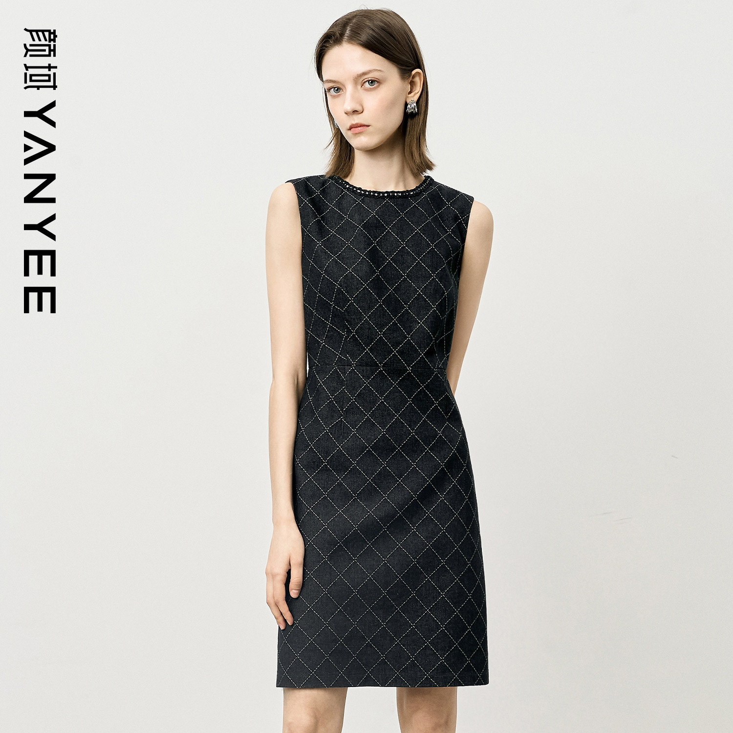 颜域黑色格子背心连衣裙