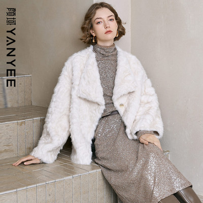 颜域白色羊剪绒外套女2025新款冬季宽松短款温柔风简约设计感外衣