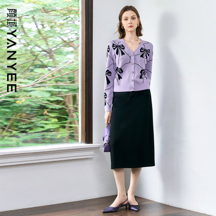 颜域复古长袖针织衫简约黑色半身裙两件套2025春季新款休闲套装女