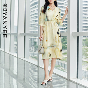 颜域收腰显瘦真丝连衣裙女2026夏季新款法式v领气质桑蚕丝长裙子