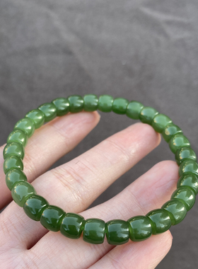 俄罗斯料阳绿色碧玉7mm直切手串