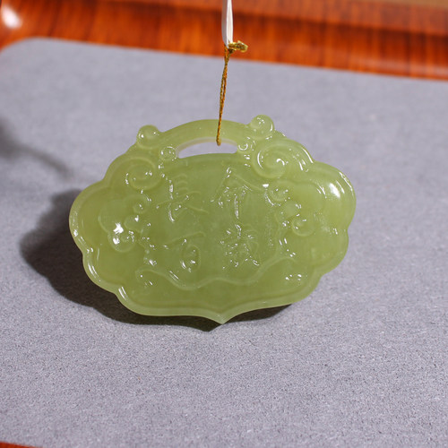玉禧珠宝正宗新疆和田玉油糯且末精品青黄口料平安锁吊坠挂件A1
