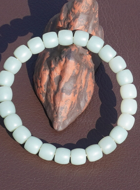 方言和田玉新疆且末近矿料高脂糯蓝色基调卡8mm直切男女款手串A6