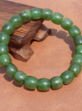 和田玉老俄料菠菜绿碧玉鼓珠手串