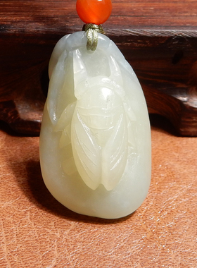 方言和田玉新疆黄口料带蓝吊坠