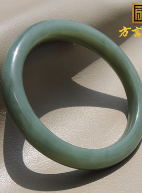 俄鸭蛋青碧玉57特色碧玉精品手镯