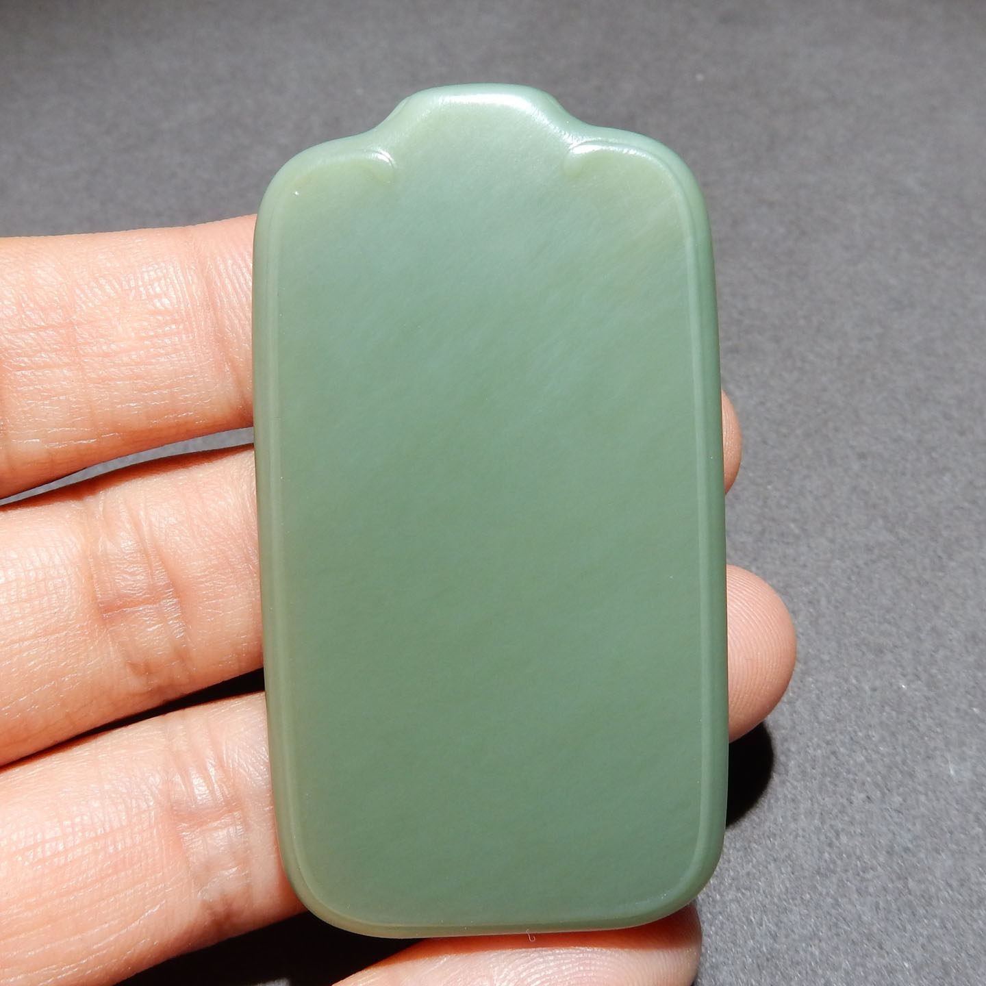 方言和田玉精品新疆玉龙河沙枣青籽料豆青色平安无事牌吊坠挂件w2