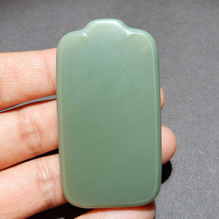 方言和田玉精品新疆玉龙河沙枣青籽料豆青色平安无事牌吊坠挂件w2